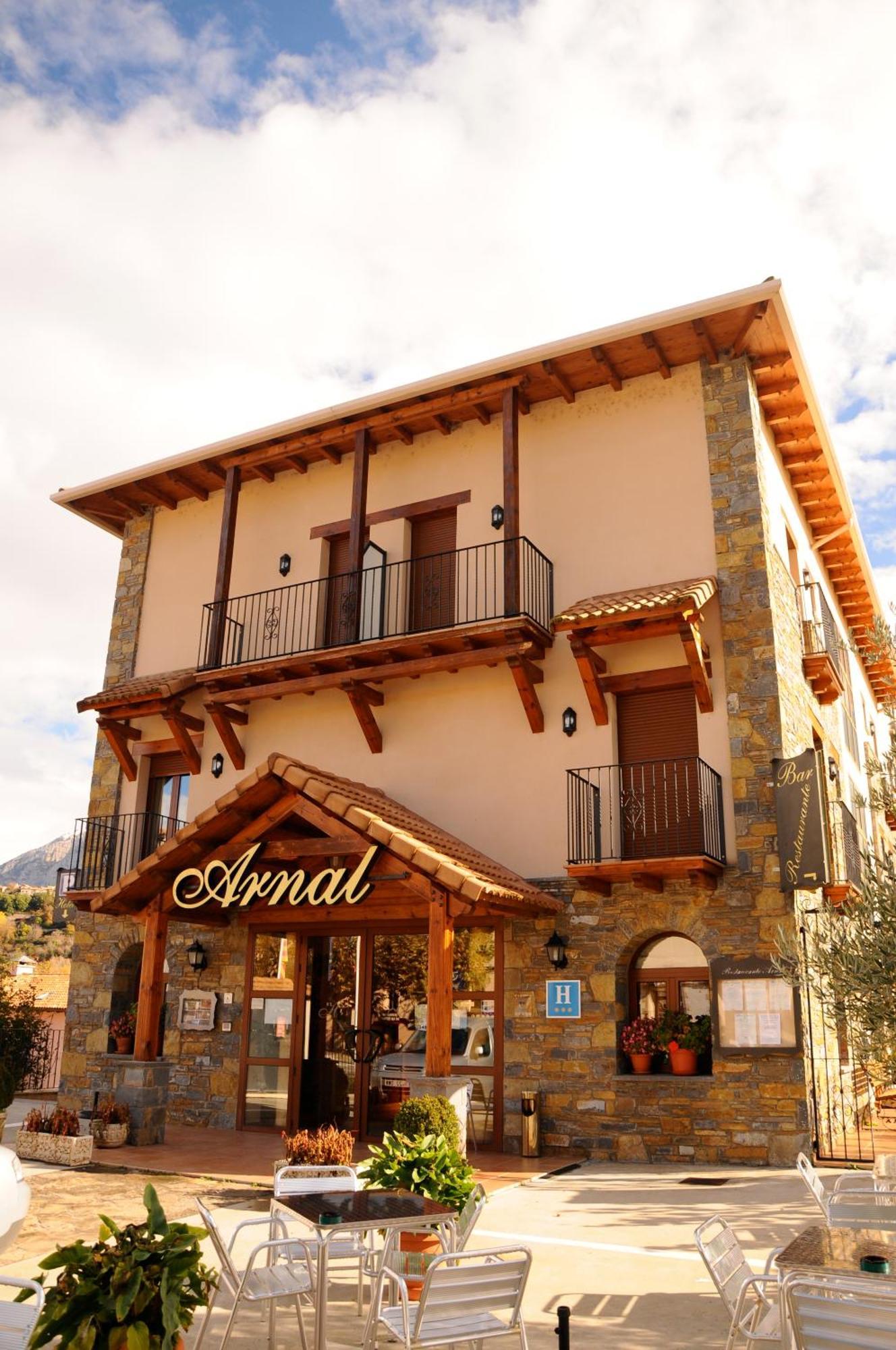 Hotel Arnal Escalona  Exterior photo